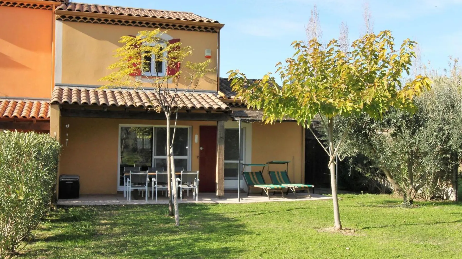 Cosy Holiday Home In Arles With Pool 0*,