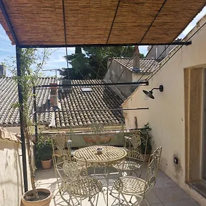  Hébergement de vacances L'oustaou D'arles