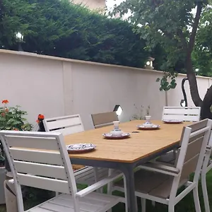  Hébergement de vacances Maison En Rez-de-chaussée,jardin, Très Bien Située