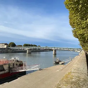  Hébergement de vacances Maison Des Quais